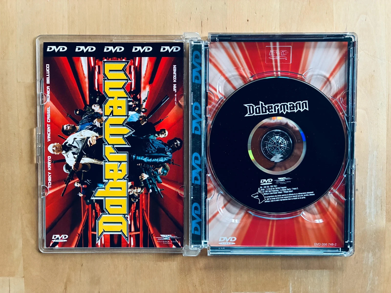 DVD Dobermann de Jan Kounen. – photo 2